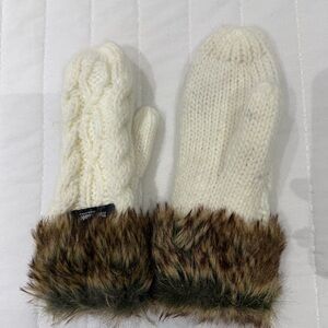 Cozy Knit Mittens with Faux Fur Trim
